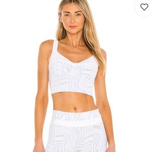 DEVON WINDSOR Irie Sports Bra in Blanco